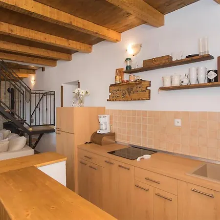 Stunning In Holiday home Pokrovnik